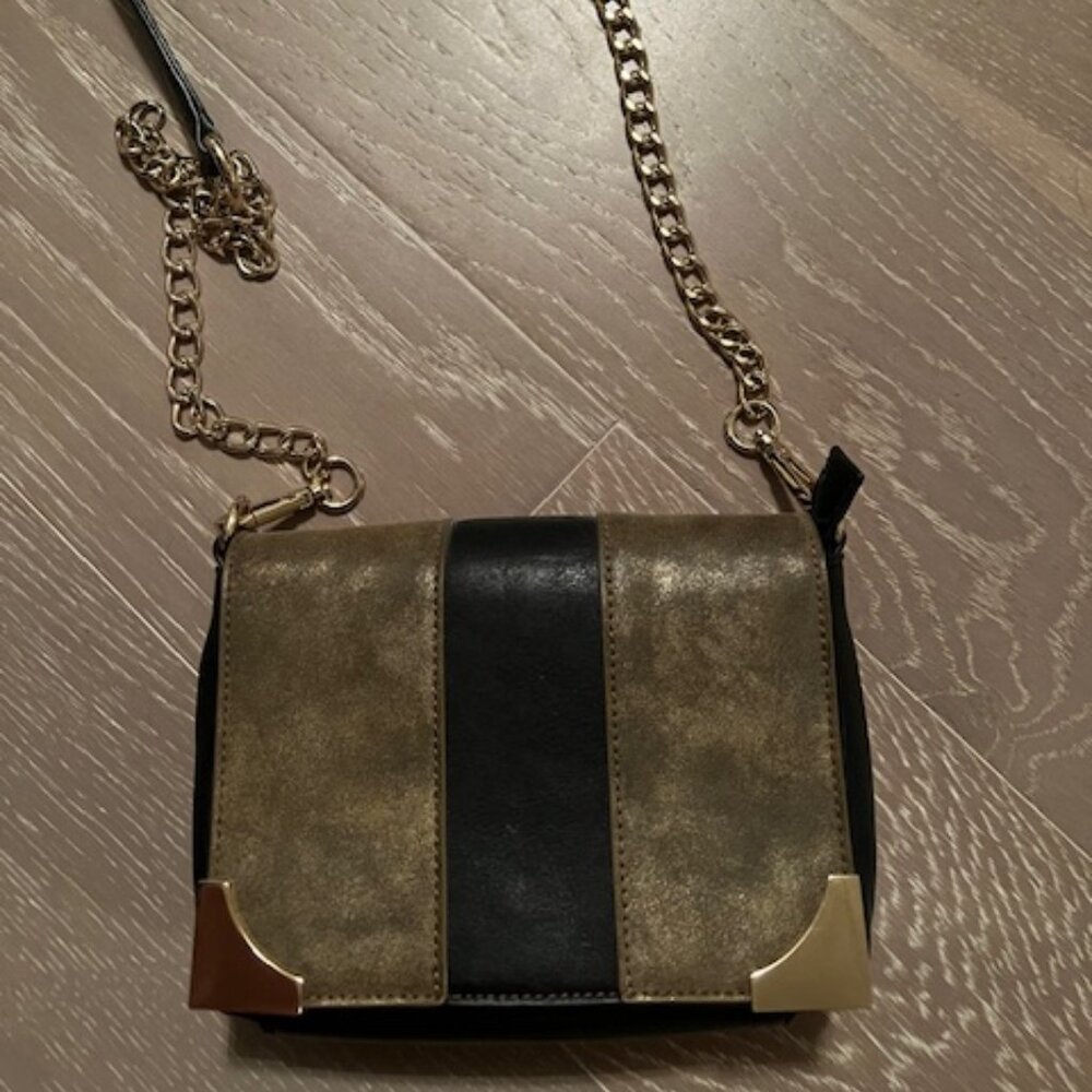 Leather Crossbody Bag w/ Gold Hardware
